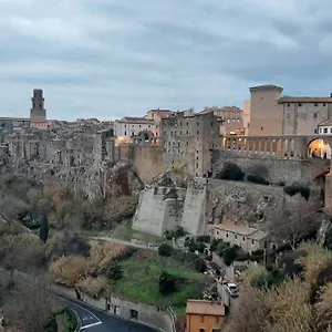 https://la-casa-del-ghetto-pitigliano.it-tuscanyhotel.com